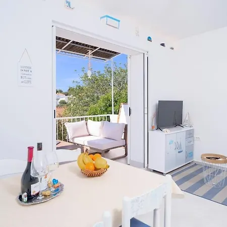 Awaken Gorgeous Sea View * 赫瓦尔