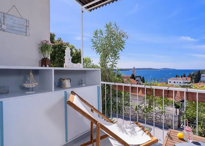 Awaken Gorgeous Sea View هفار