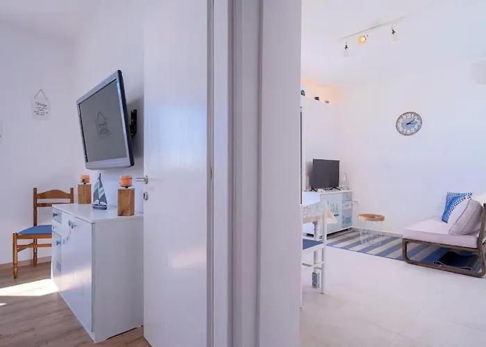 Awaken Gorgeous Sea View هفار